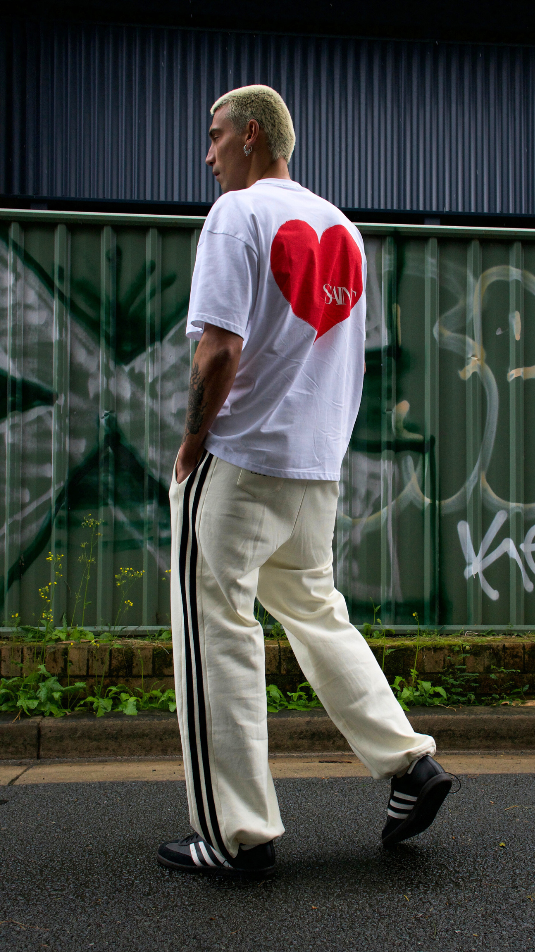 SŚAINT HEART TEE